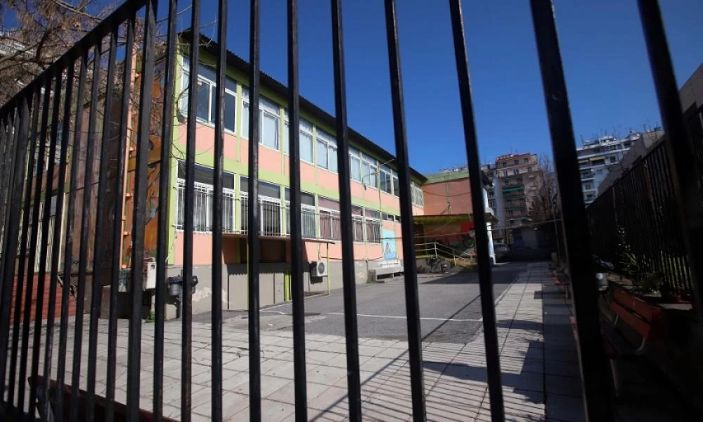 Γλυφάδα: Κανένας δάσκαλος δεν πήγε για τεστ κορονοϊού παρά το κρούσμα στο σχολείο